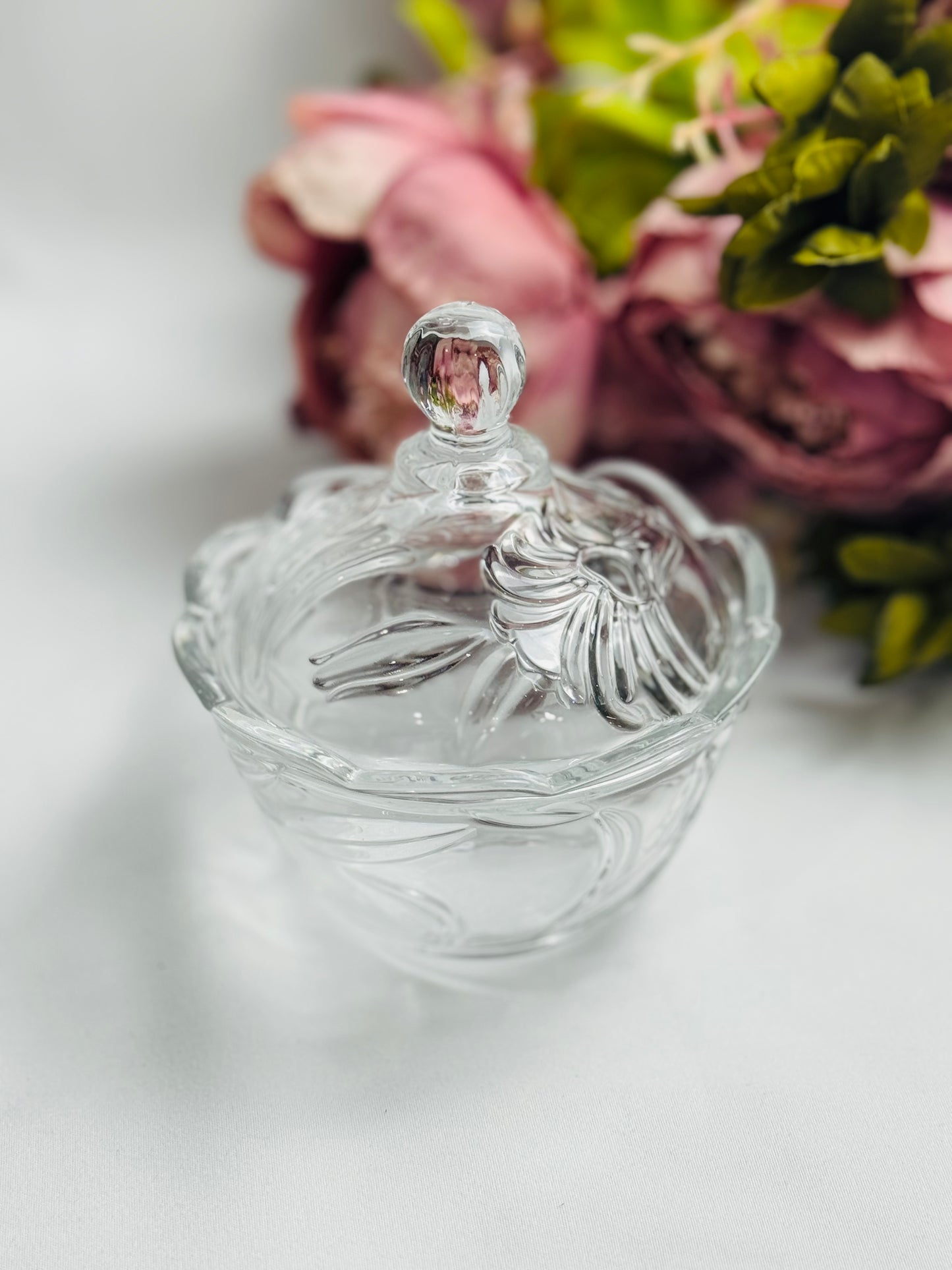 Vintage Style Round Trinket Dish With Lid