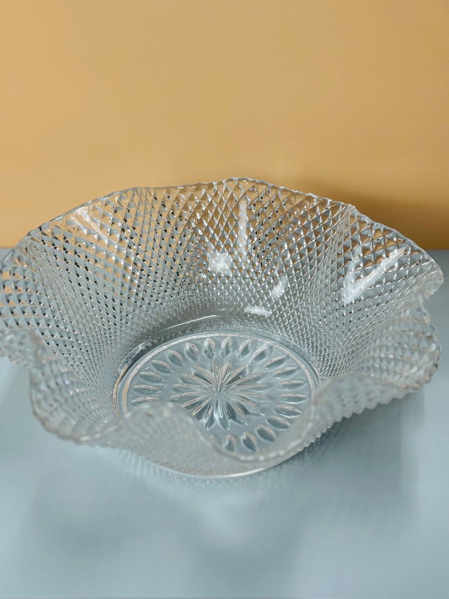 Vintage Ruffle Diamond Bowl